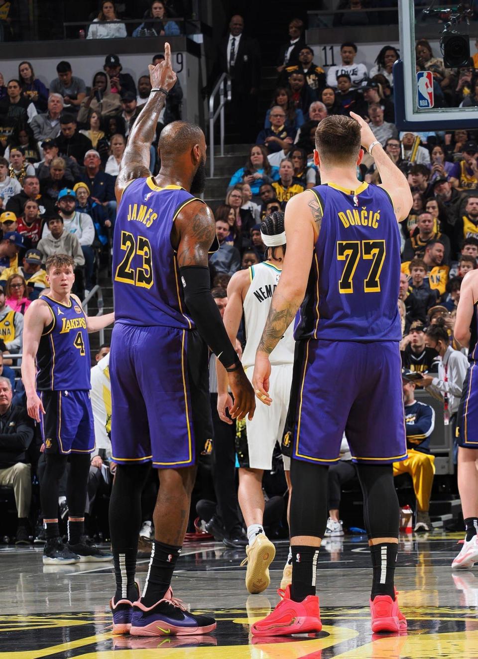 关于赛后NBA常规赛焦点战,马赛绝杀压哨,悬念犹存,轮换策略成焦点的信息 关于赛后NBA常规赛焦点战,马赛绝杀压哨,悬念犹存,轮换策略成焦点的信息