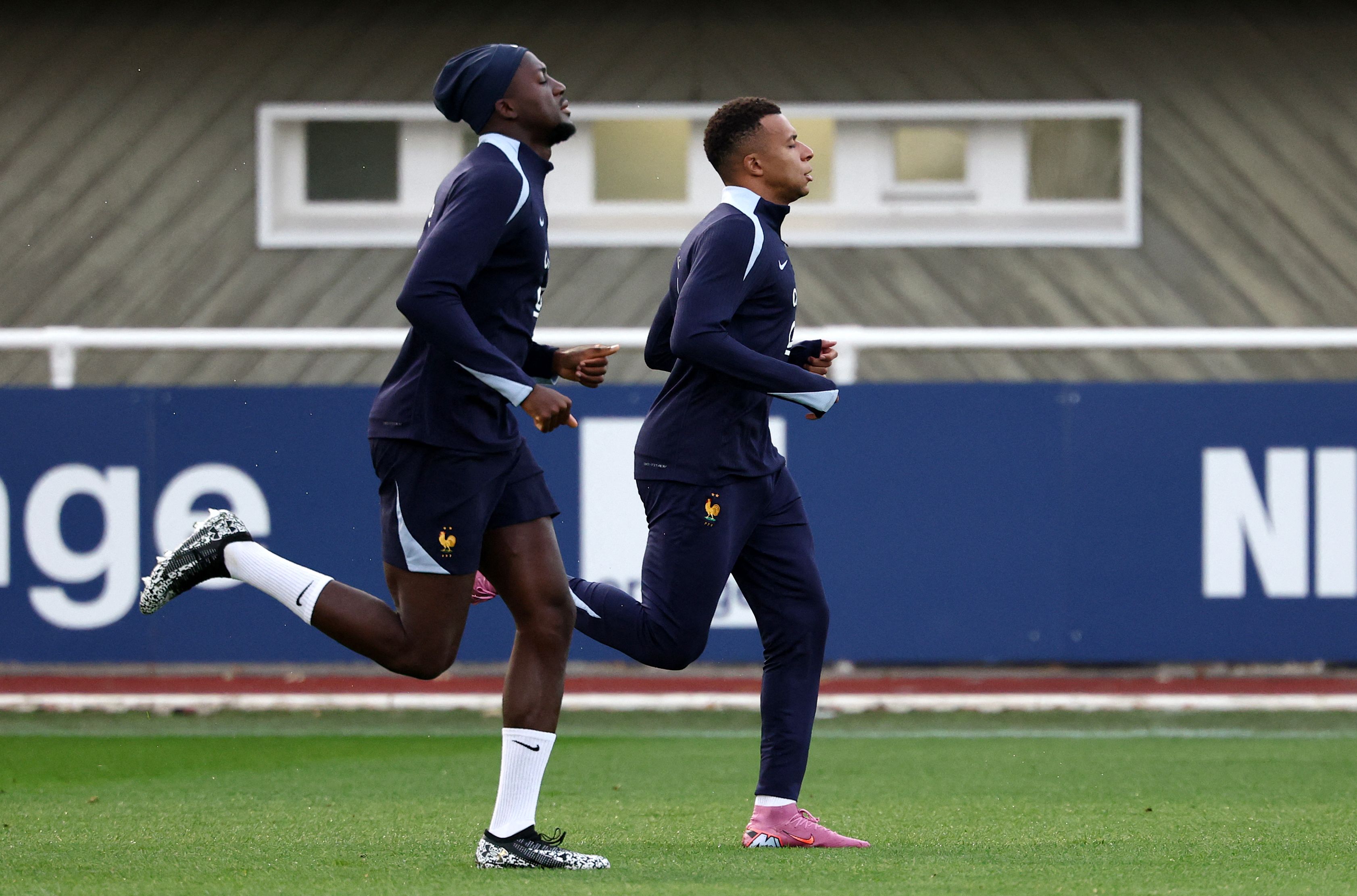 包含赛前体能课后，罗马调整名单备战法国杯，悬念犹存，年轻球员得到机会的词条-开云app